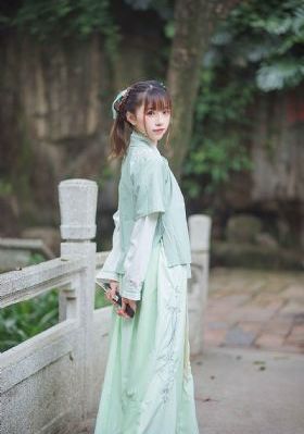 起碰视频_1080P在线视频播放